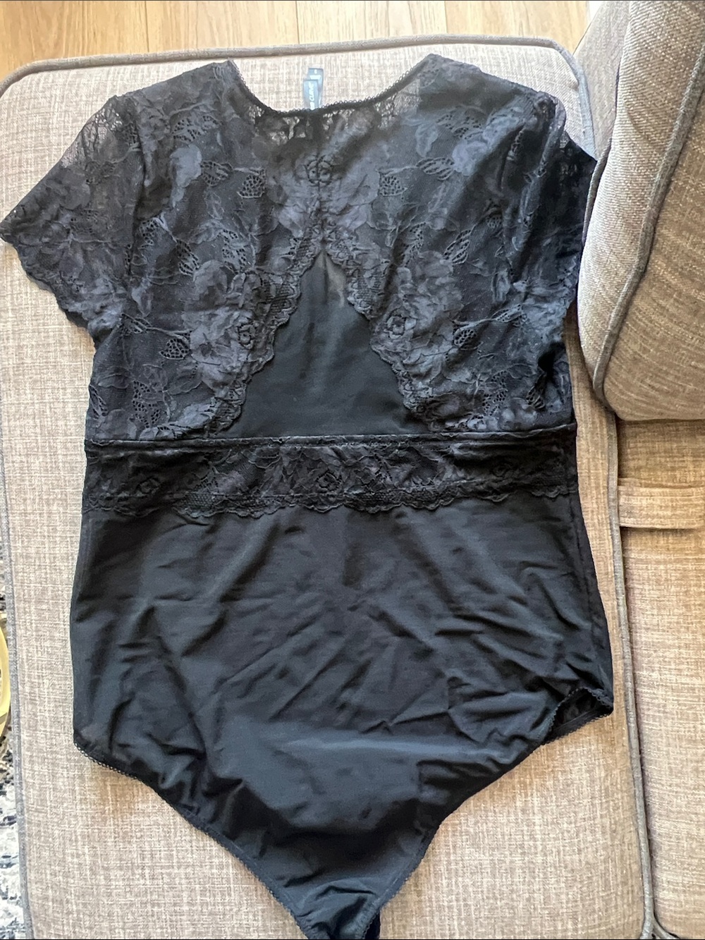 Torrid Black Lace V-Neck Bodysuit - Picture 2 of 4